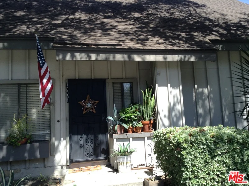 10001 Karmont, South Gate, CA 90280