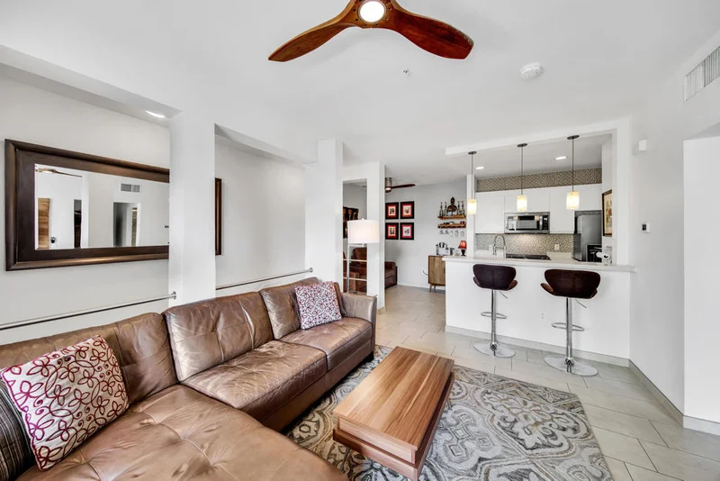 1028 Palm Canyon #205, Palm Springs, CA 92264