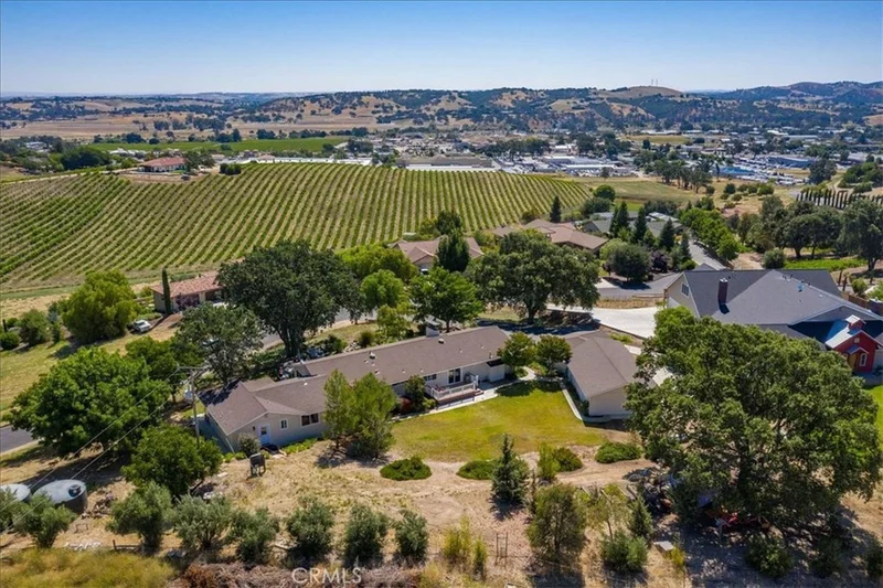 2255 Del Sol, Paso Robles, CA 93446