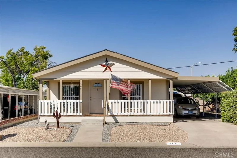300 Santa Clara, Hemet, CA 92543