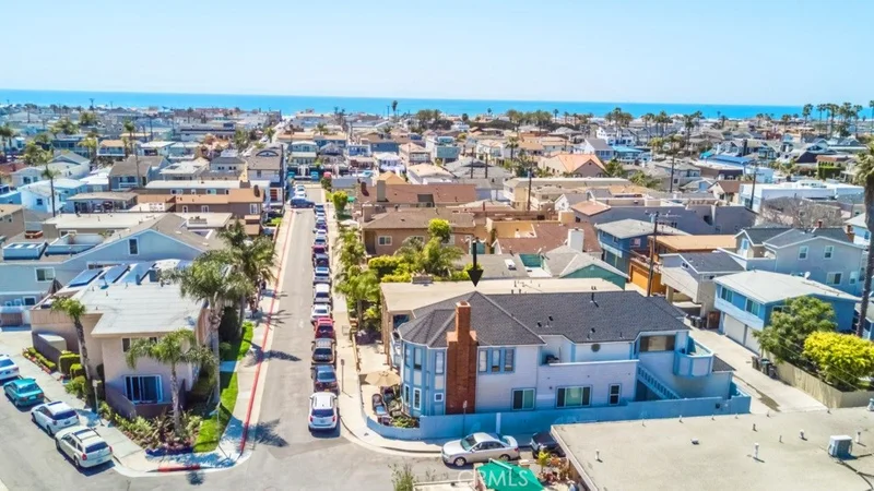 519 35th #A, Newport Beach, CA 92663