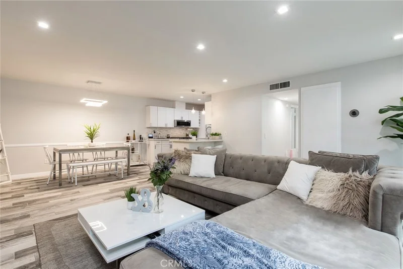 10331 Lindley #160, Northridge, CA 91326