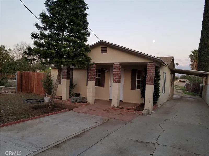 6197 Mitchell, Riverside, CA 92505