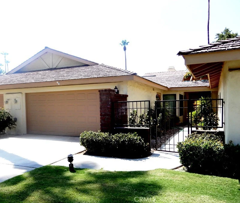 273 Santa Barbara, Palm Desert, CA 92260
