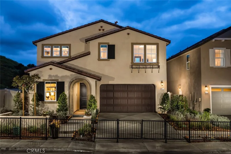 8894 Sunshine Valley, Corona, CA 92883