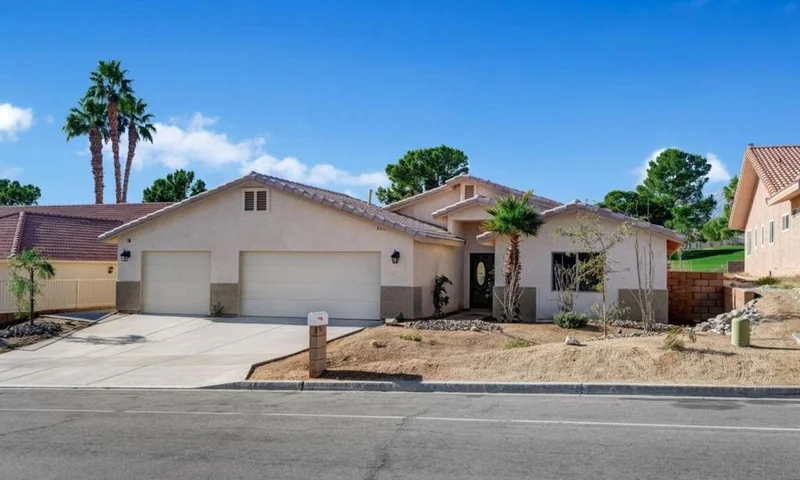 8751 Clubhouse, Desert Hot Springs, CA 92240
