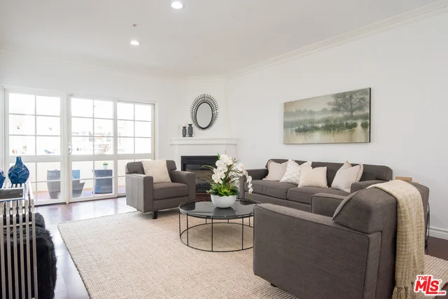 851 San Vicente #130, West Hollywood, CA 90069