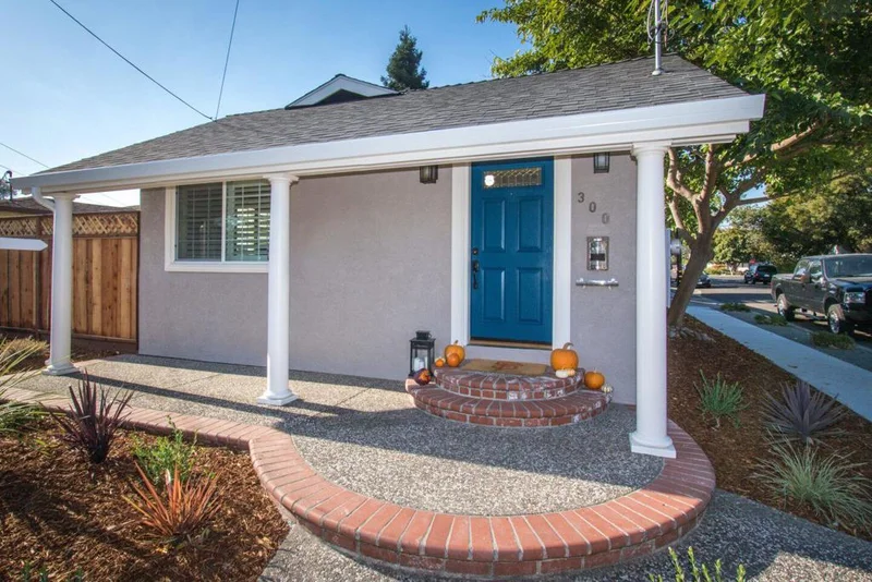 300 San Carlos, Redwood City, CA 94061