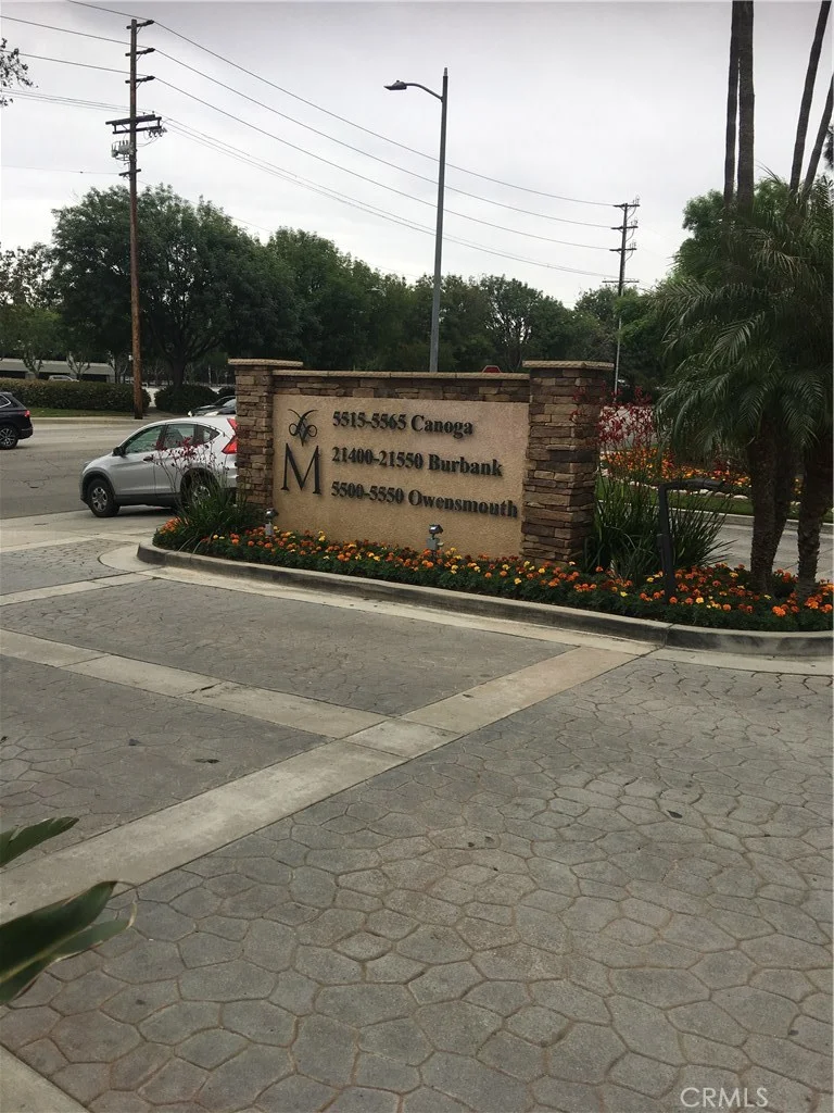 5525 Canoga #127, Woodland Hills, CA 91367