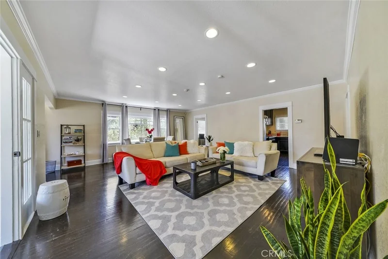 271 Redondo, Long Beach, CA 90803