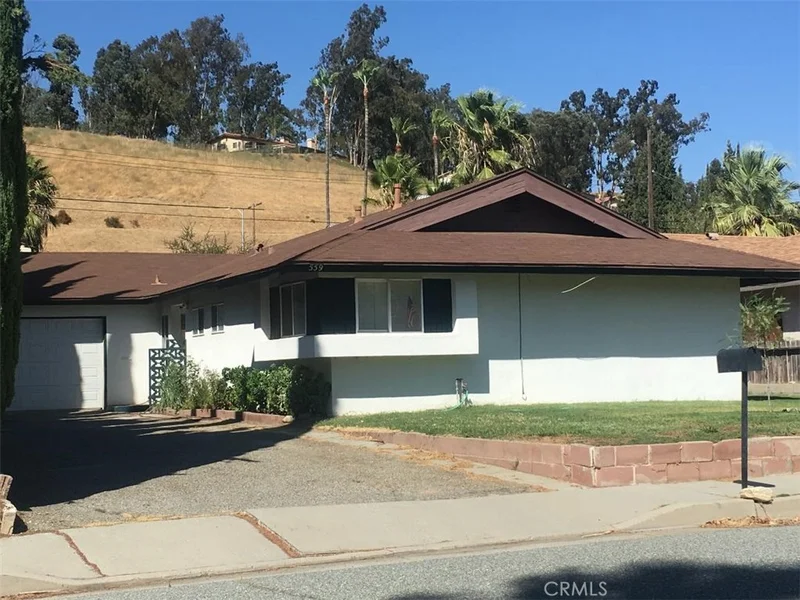 559 Pendleton, Banning, CA 92220