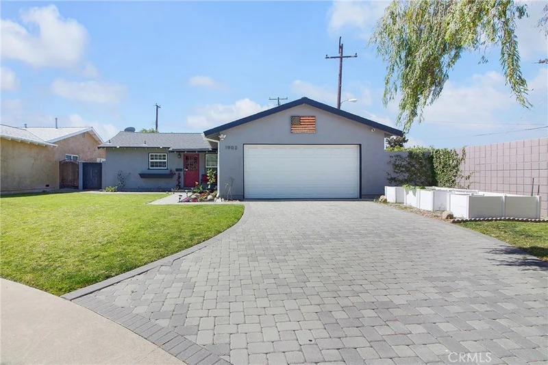 1902 Barkley, Orange, CA 92867