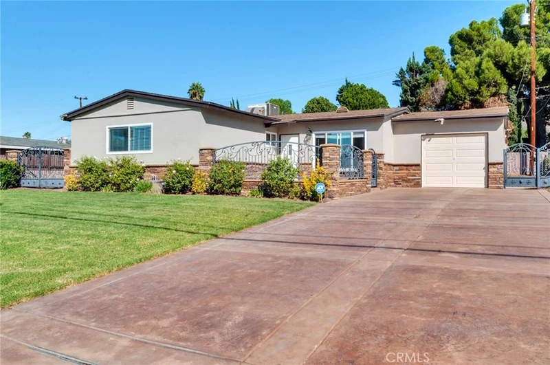 25456 Eureka, San Bernardino, CA 92404