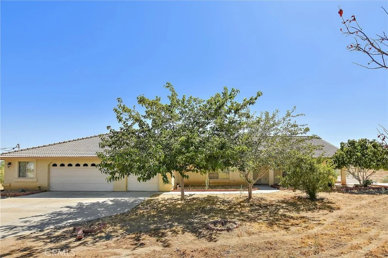 11565 Lebec, Phelan, CA 92371