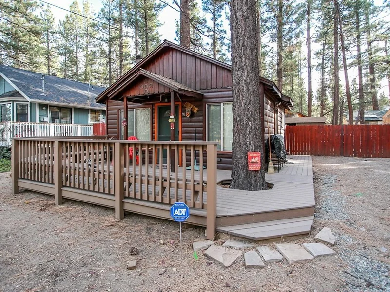 912 Barker, Big Bear, CA 92314
