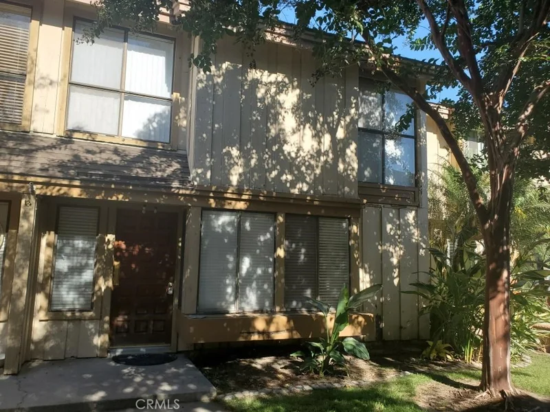 10010 Karmont, South Gate, CA 90280