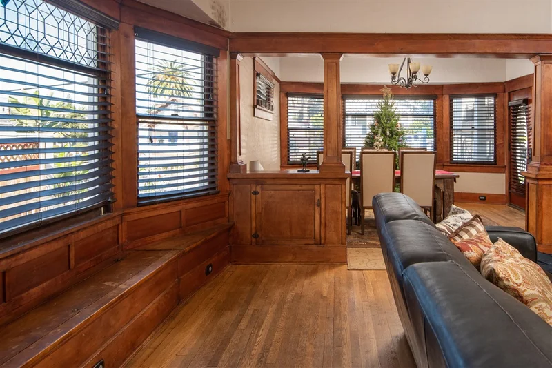 2561 E Street, San Diego, CA 92102