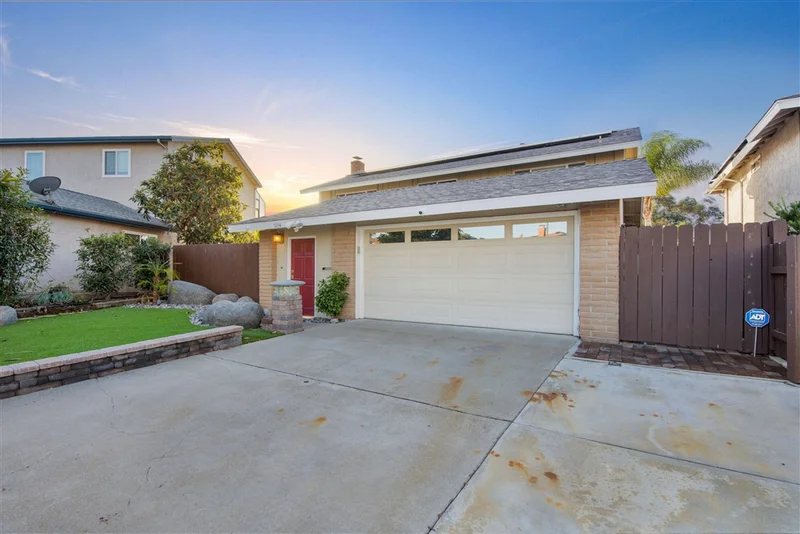 5134 Park Rim, San Diego, CA 92117