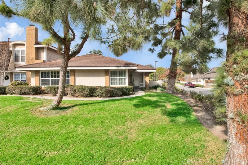 124 W West Yale Loop, Irvine, CA 92604