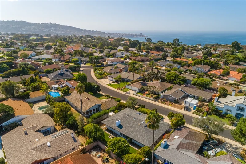 8841 Nottingham Pl., La Jolla, CA 92037