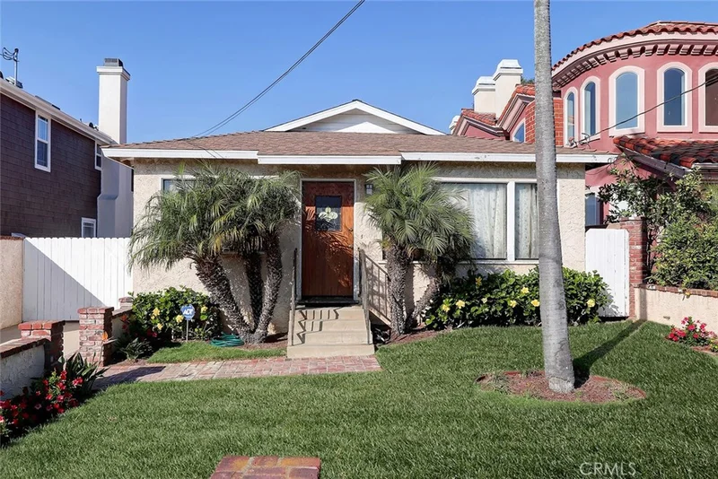 1031 Avenue D, Redondo Beach, CA 90277