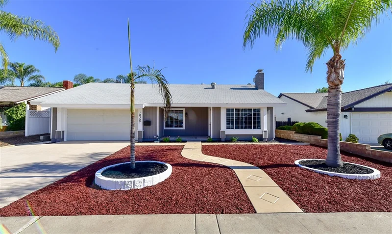 10327 Molino Rd, Santee, CA 92071