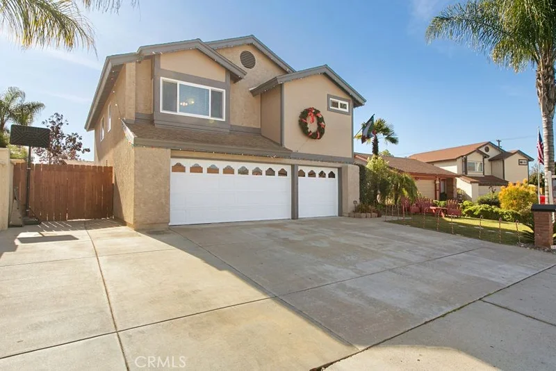 10427 Reginas, Santee, CA 92071