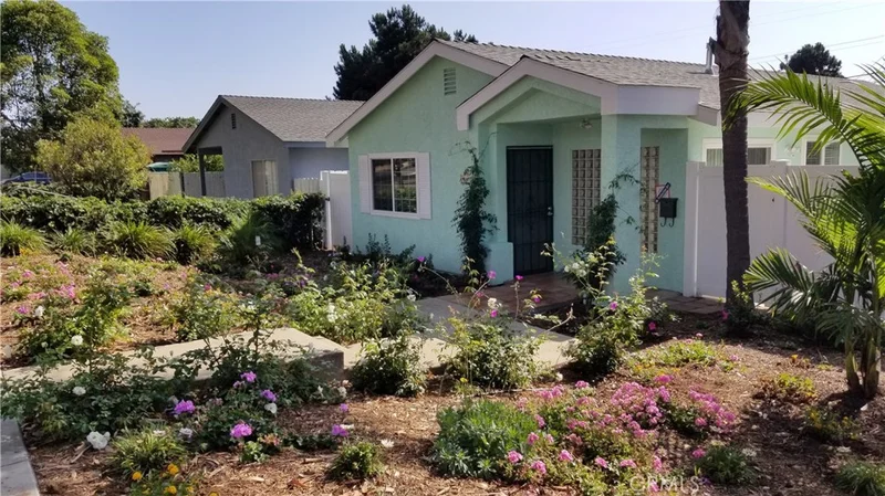 523 Nevada, Oceanside, CA 92054