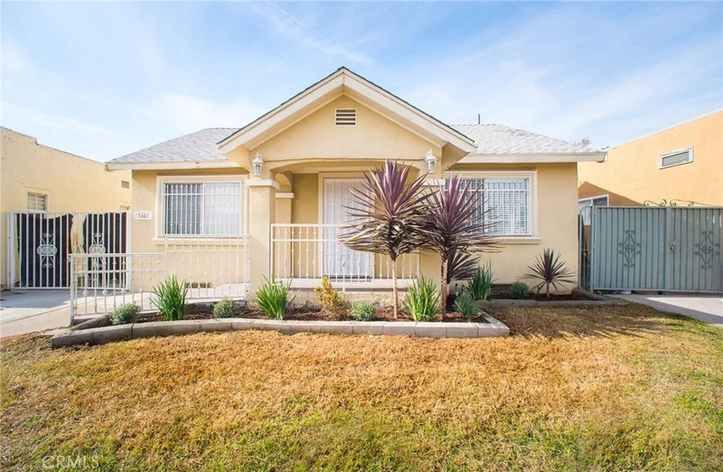 5461 3rd, Los Angeles, CA 90043