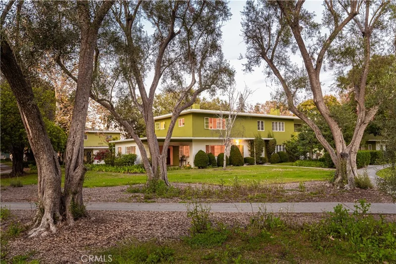 5471 Village Green, Los Angeles, CA 90016
