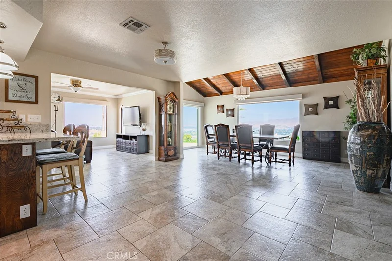 8555 Gray Mare, Jurupa Valley, CA 92509