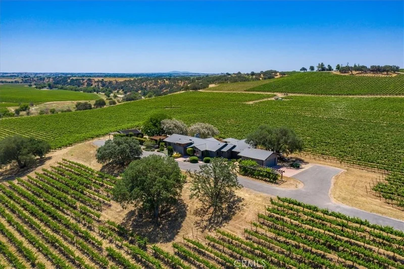 7790 Airport, Paso Robles, CA 93446