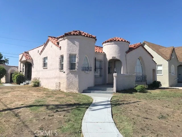 7727 Denker, Los Angeles, CA 90047