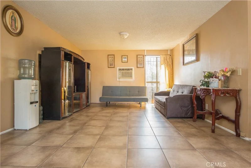 1126 59th, Los Angeles, CA 90001