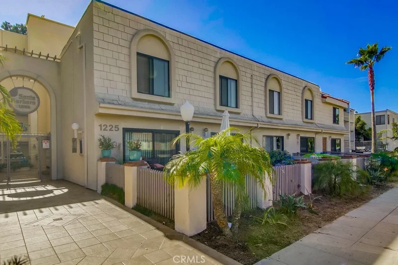 1225 Pacific Beach #3E, San Diego, CA 92109