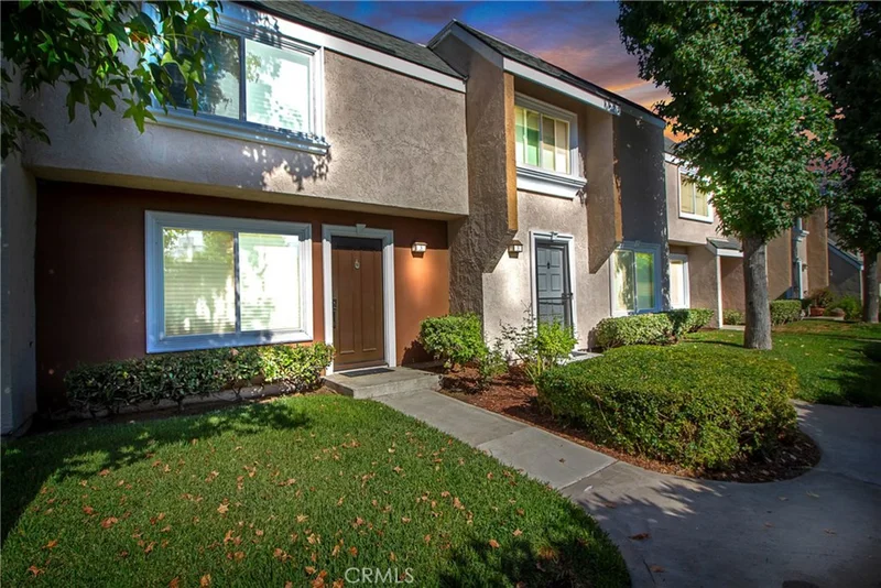 3 Albany #61, Irvine, CA 92604