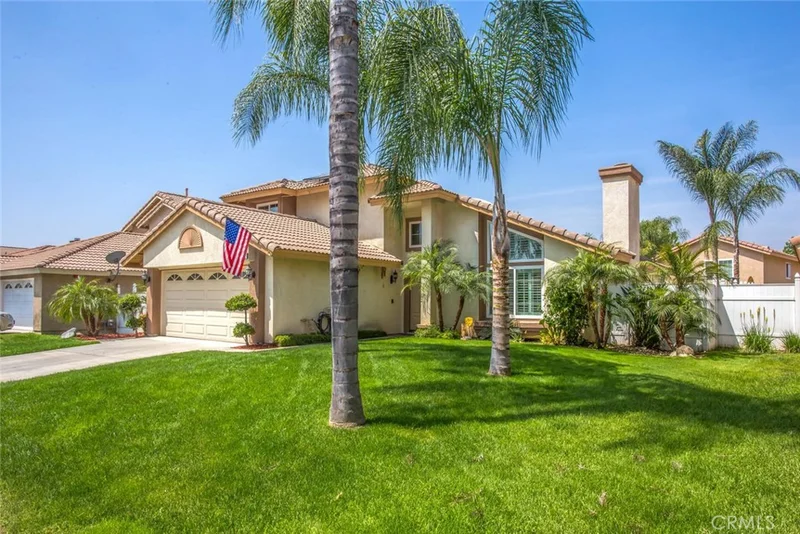 7920 Valencia, Highland, CA 92346