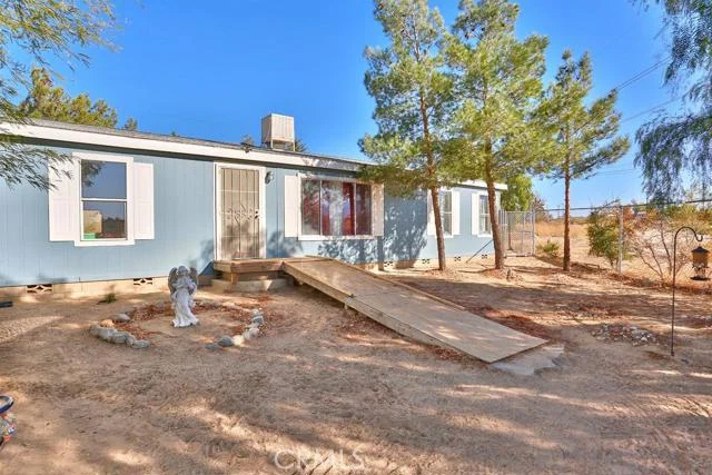 11823 Sierra Vista, Phelan, CA 92371