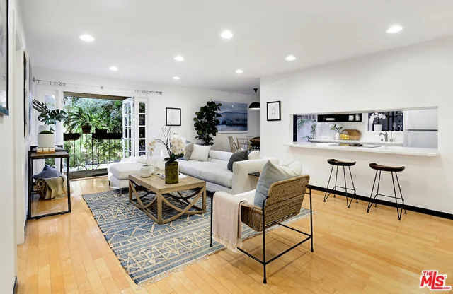 1010 Palm #102, West Hollywood, CA 90069