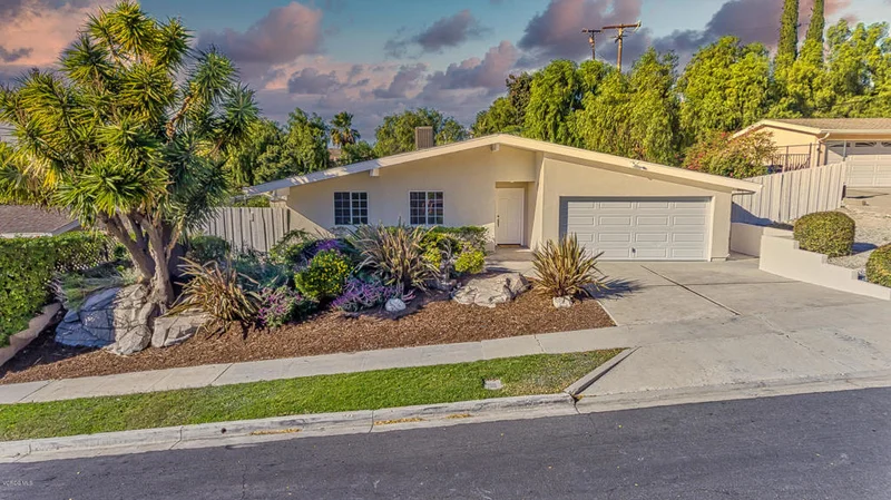 867 Linden, Thousand Oaks, CA 91360