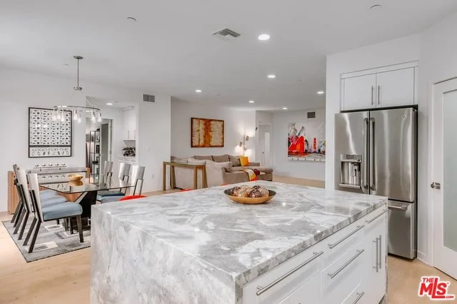 4240 Laurel Canyon #207, Studio City, CA 91604
