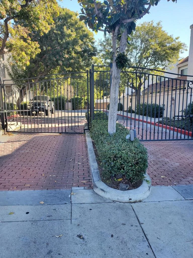 10410 Zelzah #C, Northridge, CA 91326