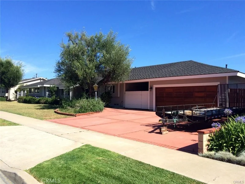 2944 E Blueridge Avenue, Orange, CA 92867
