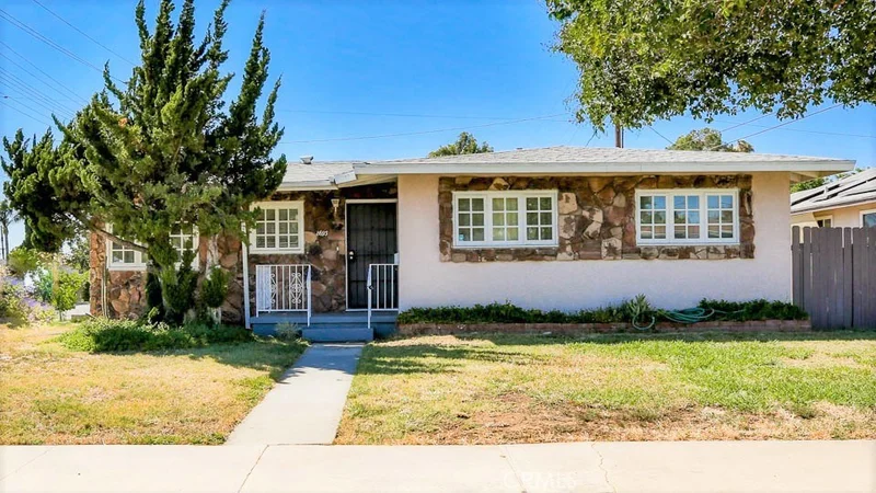 8693 Larkin, Riverside, CA 92504