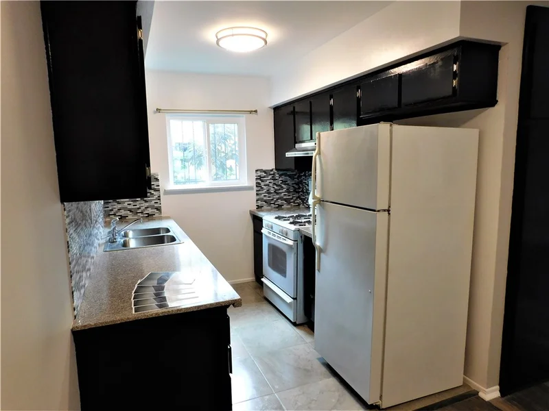 7924 Laurel Canyon #17, North Hollywood, CA 91605