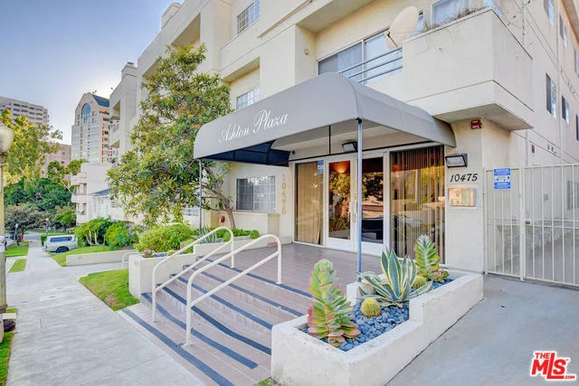 10475 Ashton #102, Los Angeles, CA 90024