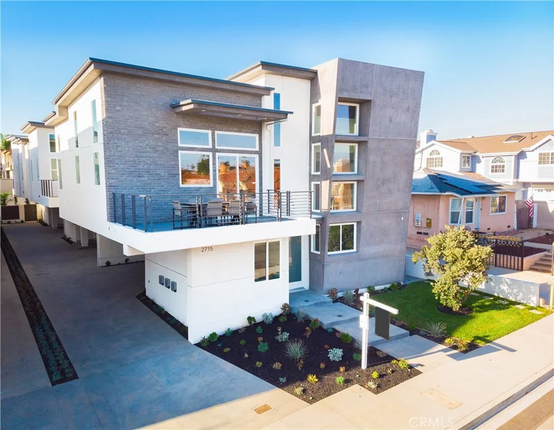 2715 Carnegie #A, Redondo Beach, CA 90278