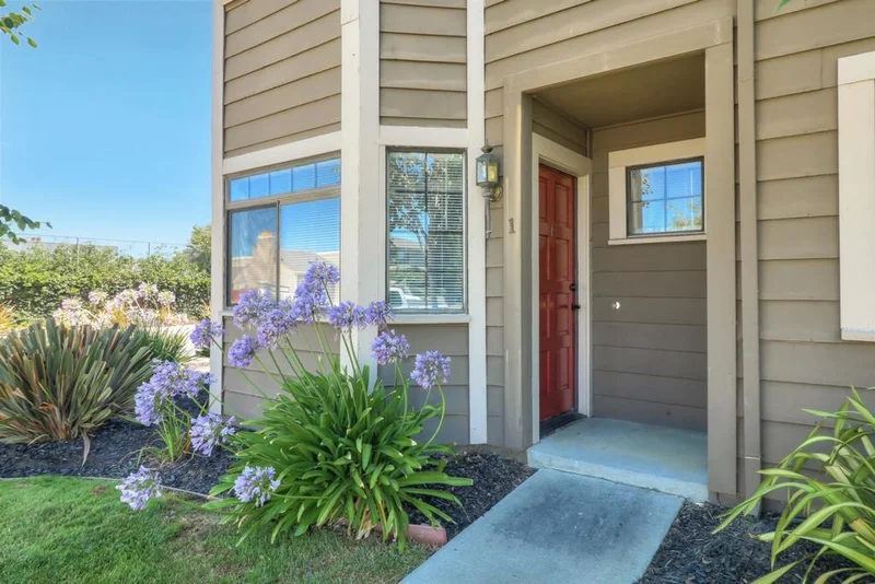 101 Gibson #1, Hollister, CA 95023