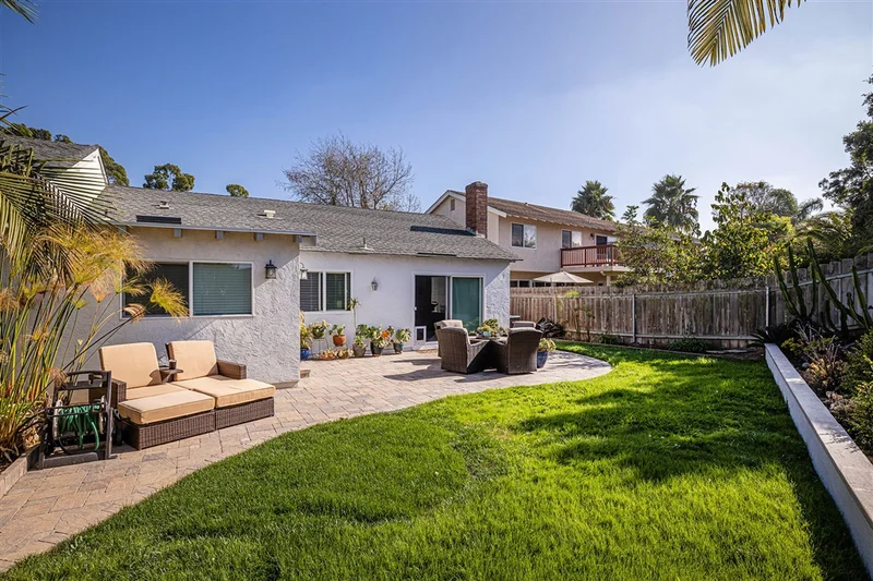 1228 Greenlake Dr, Cardiff By The Sea, CA 92007