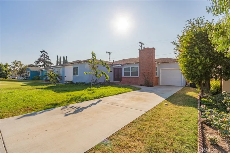 551 Lemon, Anaheim, CA 92805